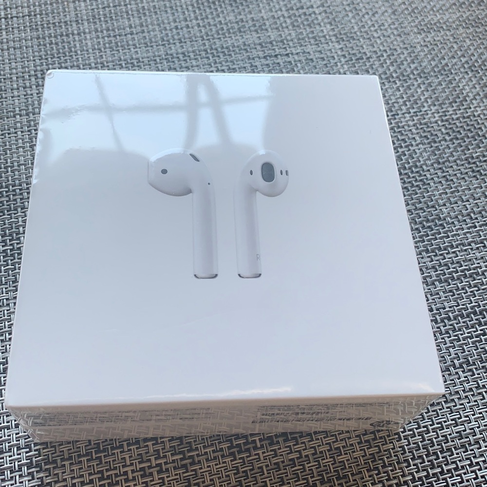 Apple AirPods